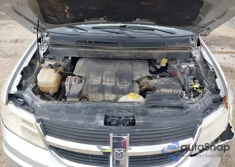 2010 Dodge Journey Sxt z USA, uszkodzony, nr VIN 3D4PH5FV4AT122651